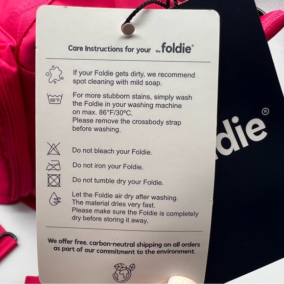 NWT Foldie Travel Tote - Pink - Picture 9 of 9